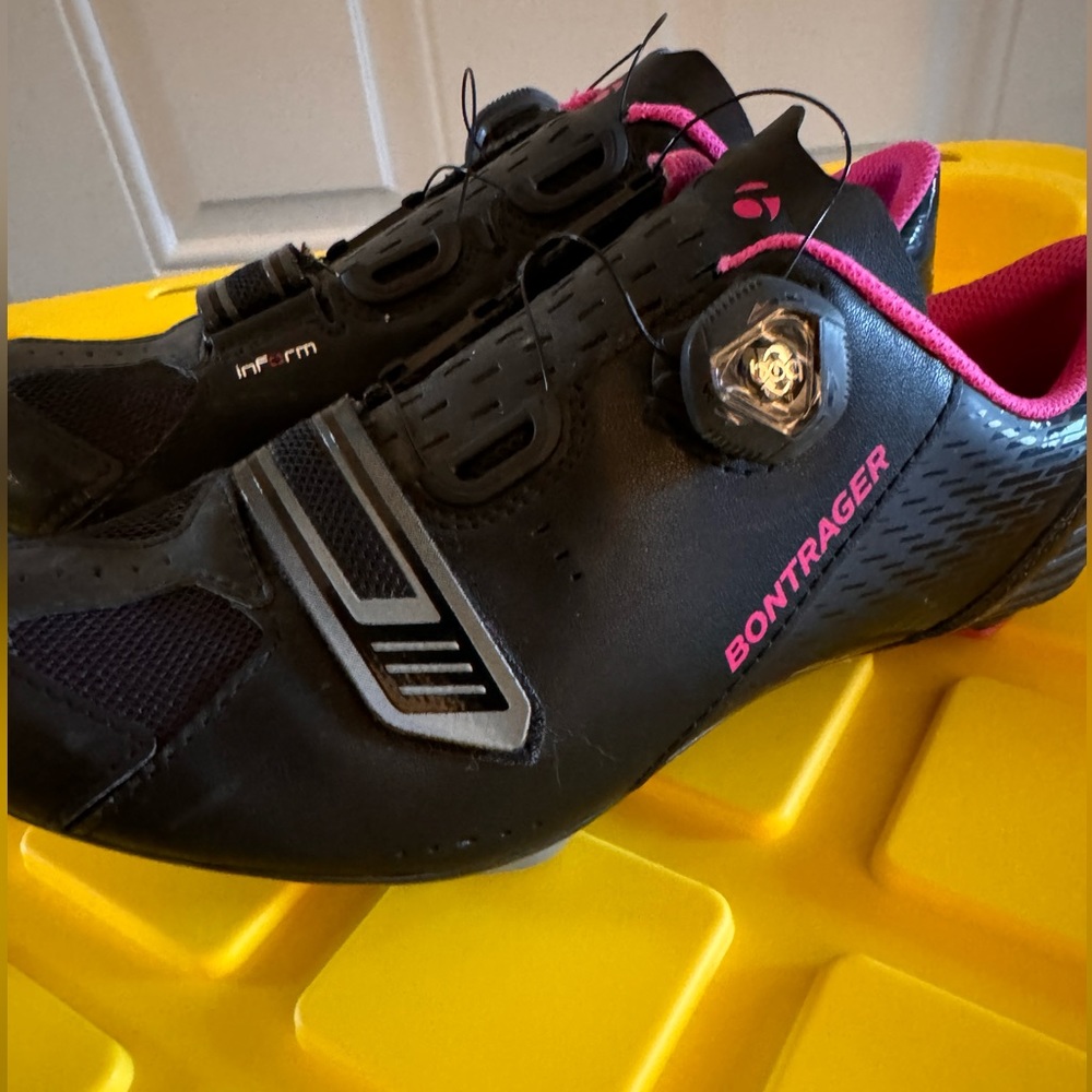 Bontrager Anera Size 8 Women’s cycling shoes